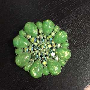 Giant green broach